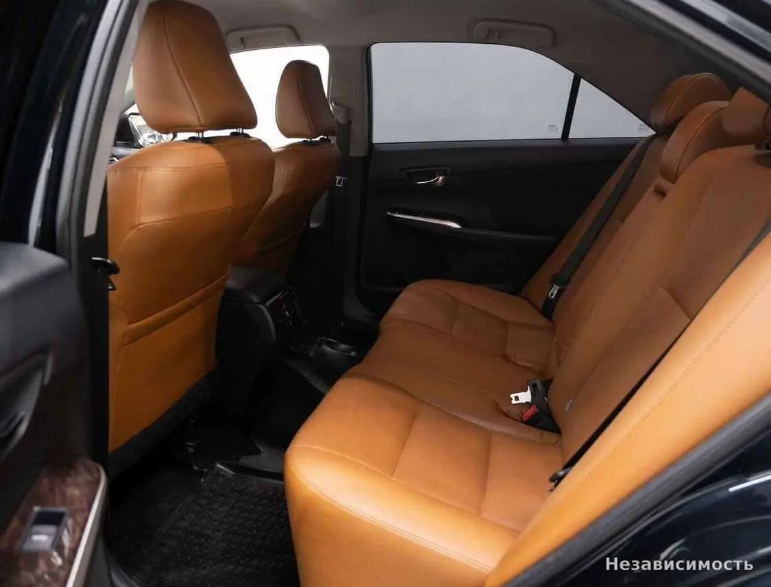 Toyota Camry 2015 с пробегом — фото 9