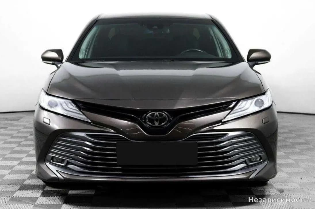 Toyota Camry 2019 с пробегом — фото 2