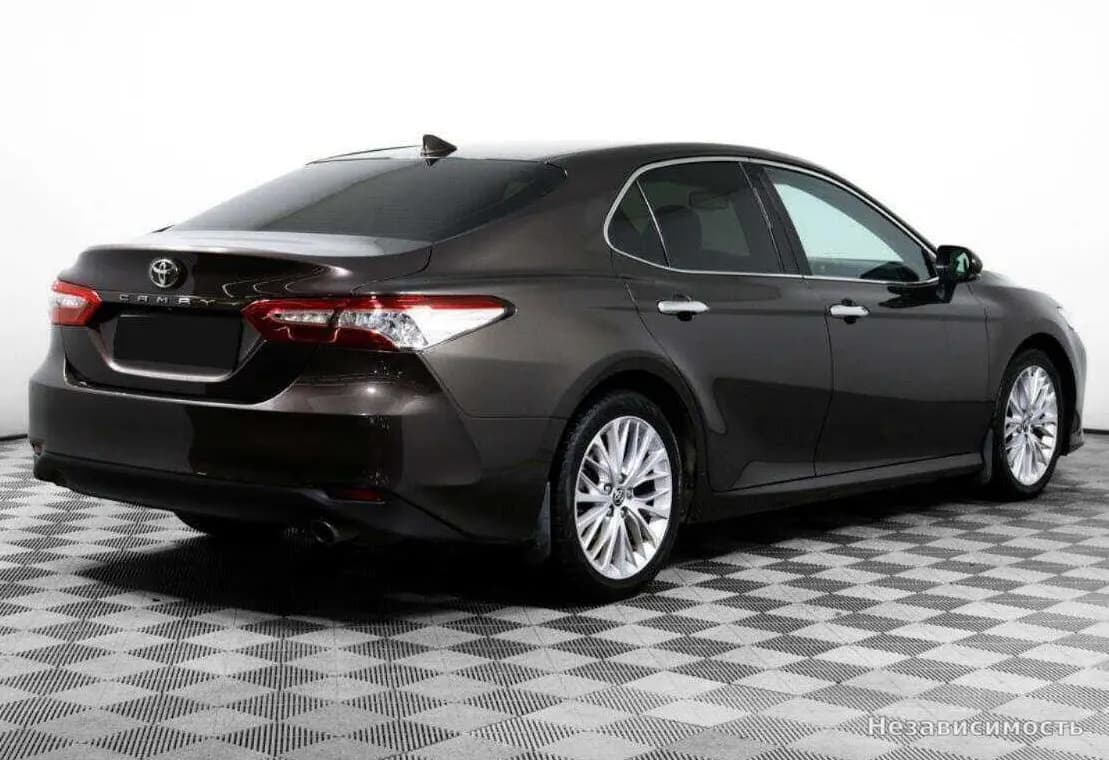 Toyota Camry 2019 с пробегом — фото 5