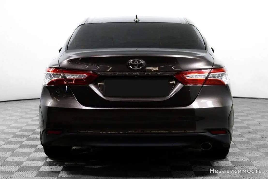 Toyota Camry 2019 с пробегом — фото 6