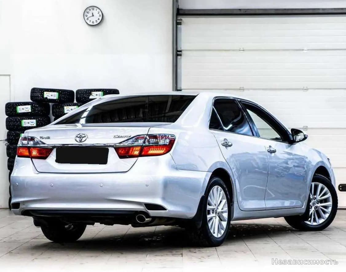 Toyota Camry 2015 с пробегом — фото 3