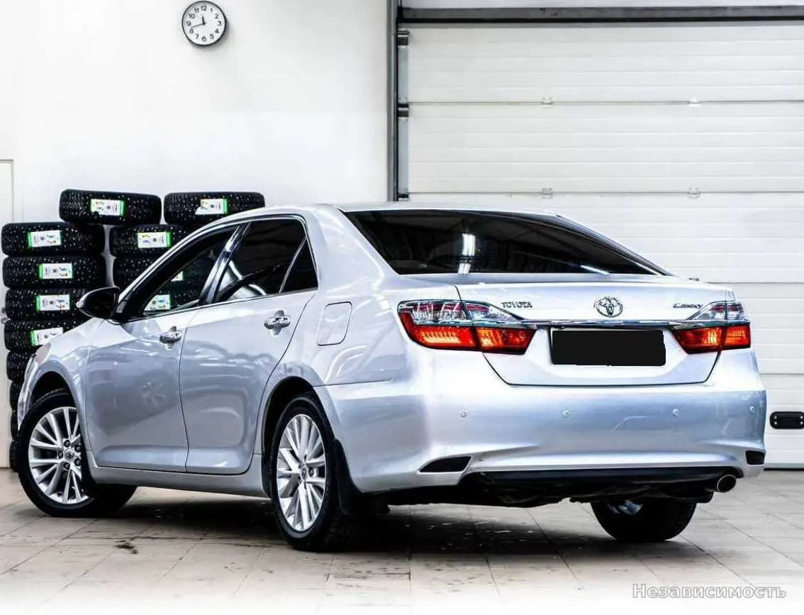 Toyota Camry 2015 с пробегом — фото 4