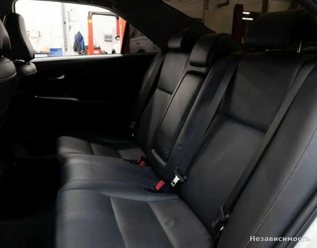 Toyota Camry 2015 с пробегом — фото 7
