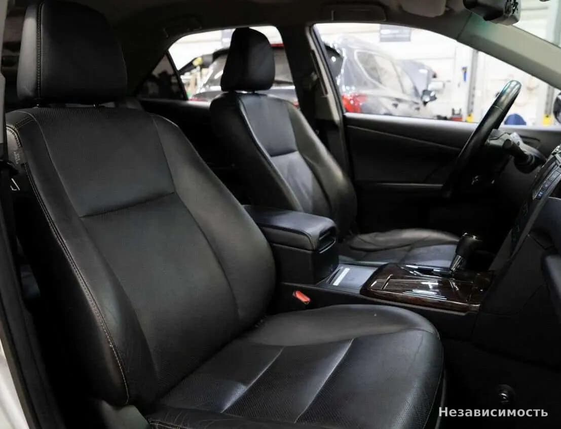 Toyota Camry 2015 с пробегом — фото 10