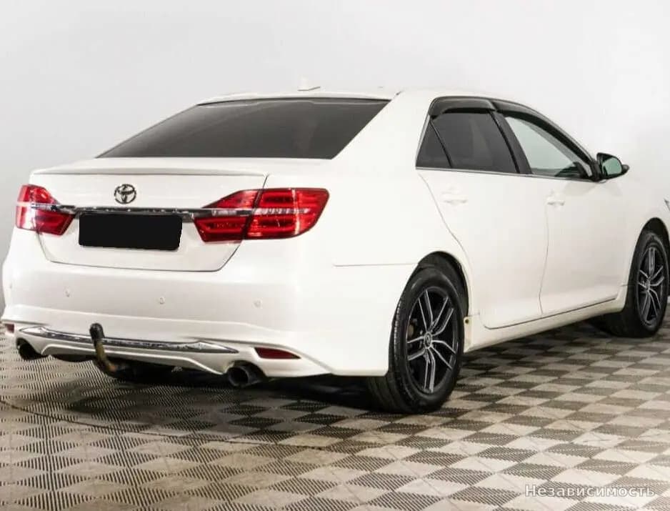 Toyota Camry 2018 с пробегом — фото 5