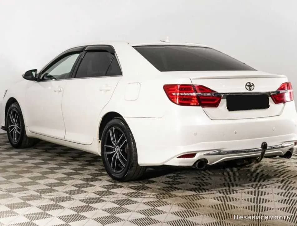 Toyota Camry 2018 с пробегом — фото 7