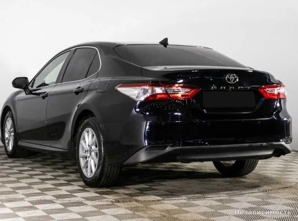 Toyota Camry 2021 с пробегом — фото 6