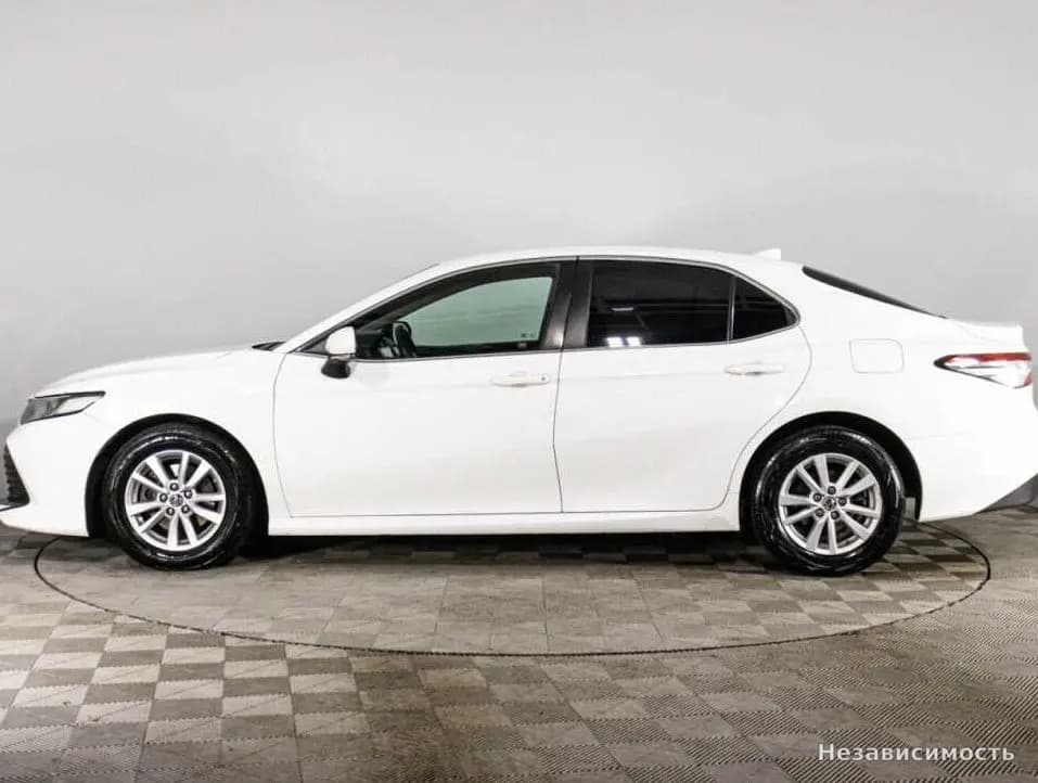 Toyota Camry 2018 с пробегом — фото 8