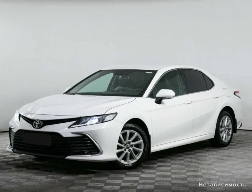 Toyota Camry, 2021 с пробегом