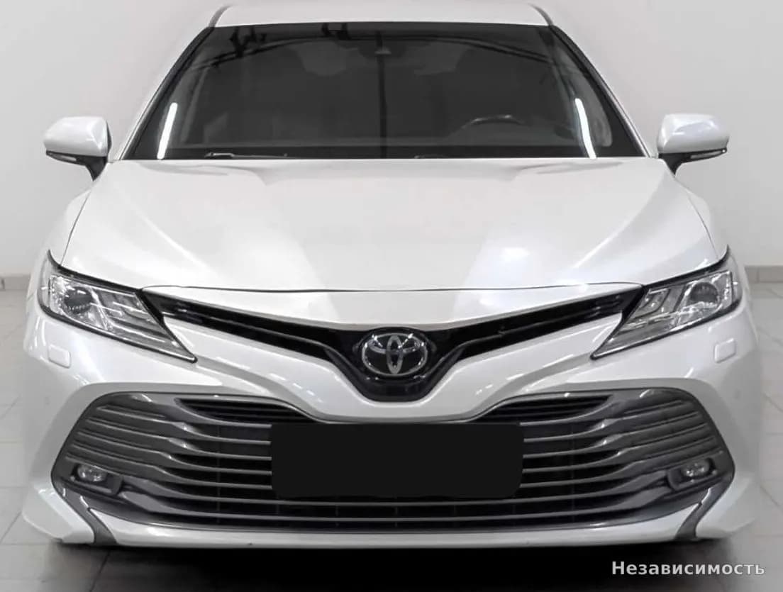 Toyota Camry 2019 с пробегом — фото 2