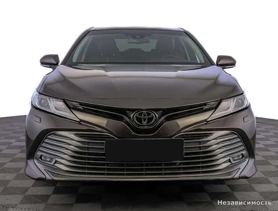 Toyota Camry 2018 с пробегом — фото 2