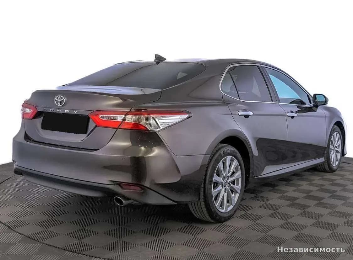 Toyota Camry 2018 с пробегом — фото 5