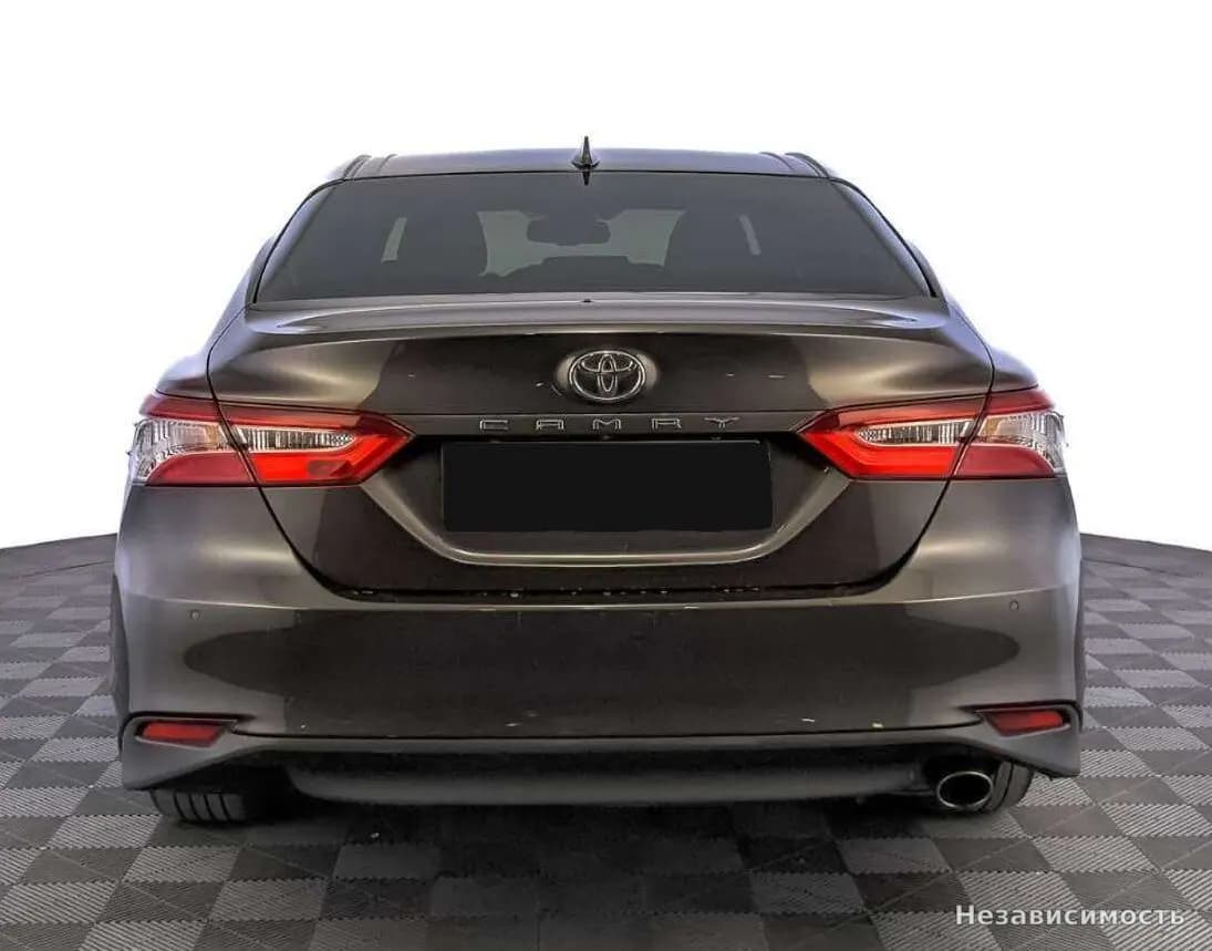 Toyota Camry 2018 с пробегом — фото 6