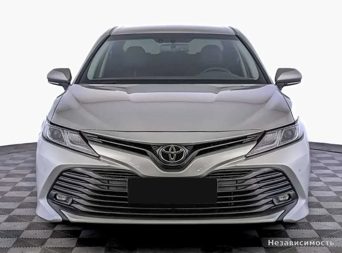 Toyota Camry 2020 с пробегом — фото 2