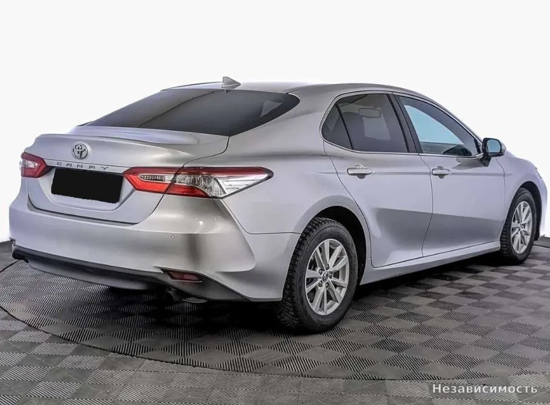 Toyota Camry 2020 с пробегом — фото 5