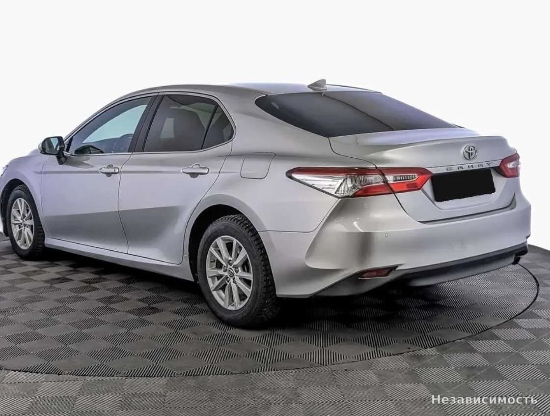 Toyota Camry 2020 с пробегом — фото 7
