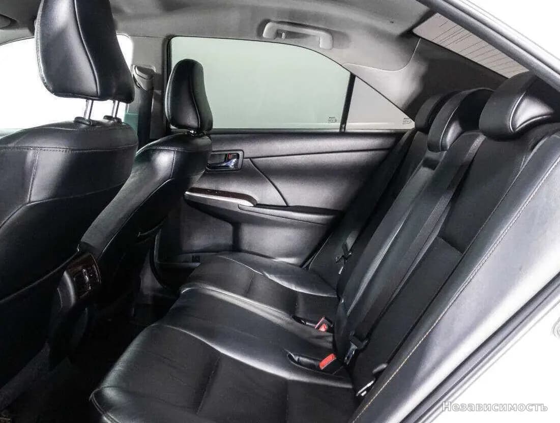 Toyota Camry 2012 с пробегом — фото 10