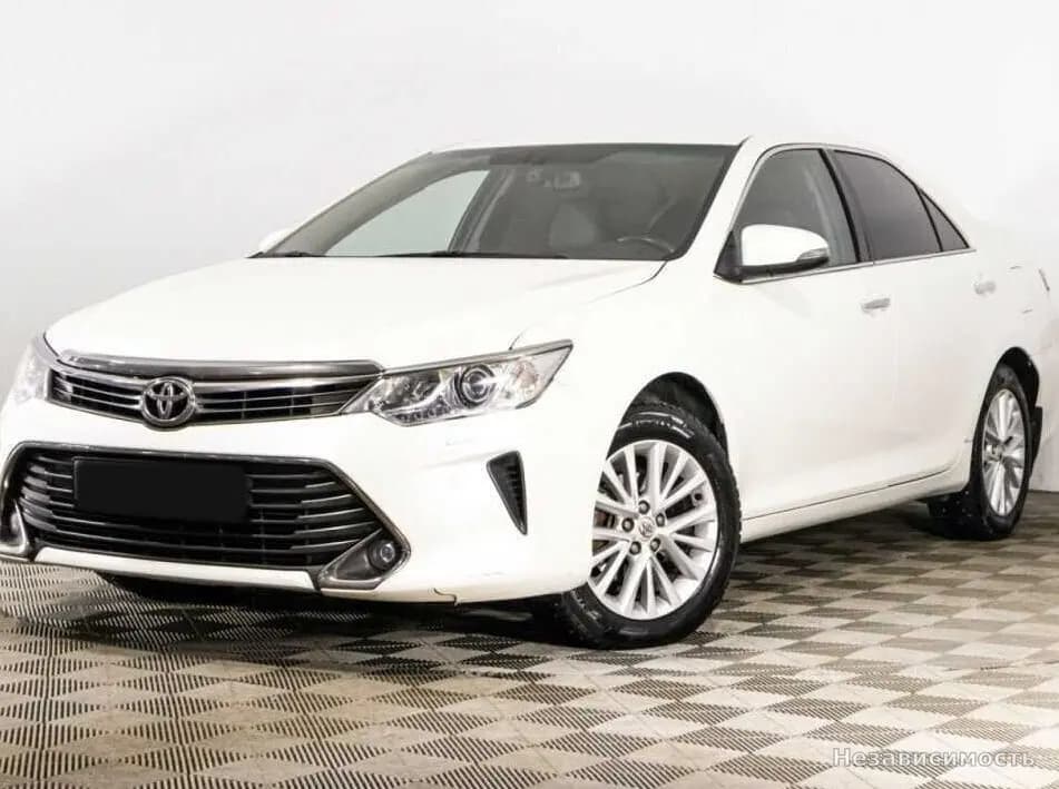 Toyota Camry, 2015 с пробегом