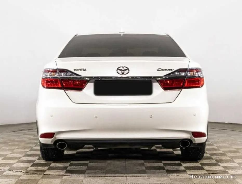 Toyota Camry 2015 с пробегом — фото 6