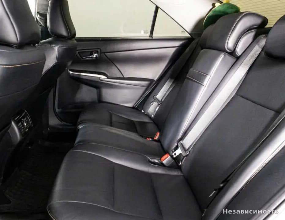 Toyota Camry 2015 с пробегом — фото 10