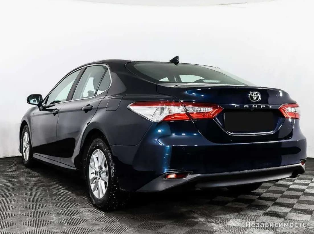 Toyota Camry 2020 с пробегом — фото 5