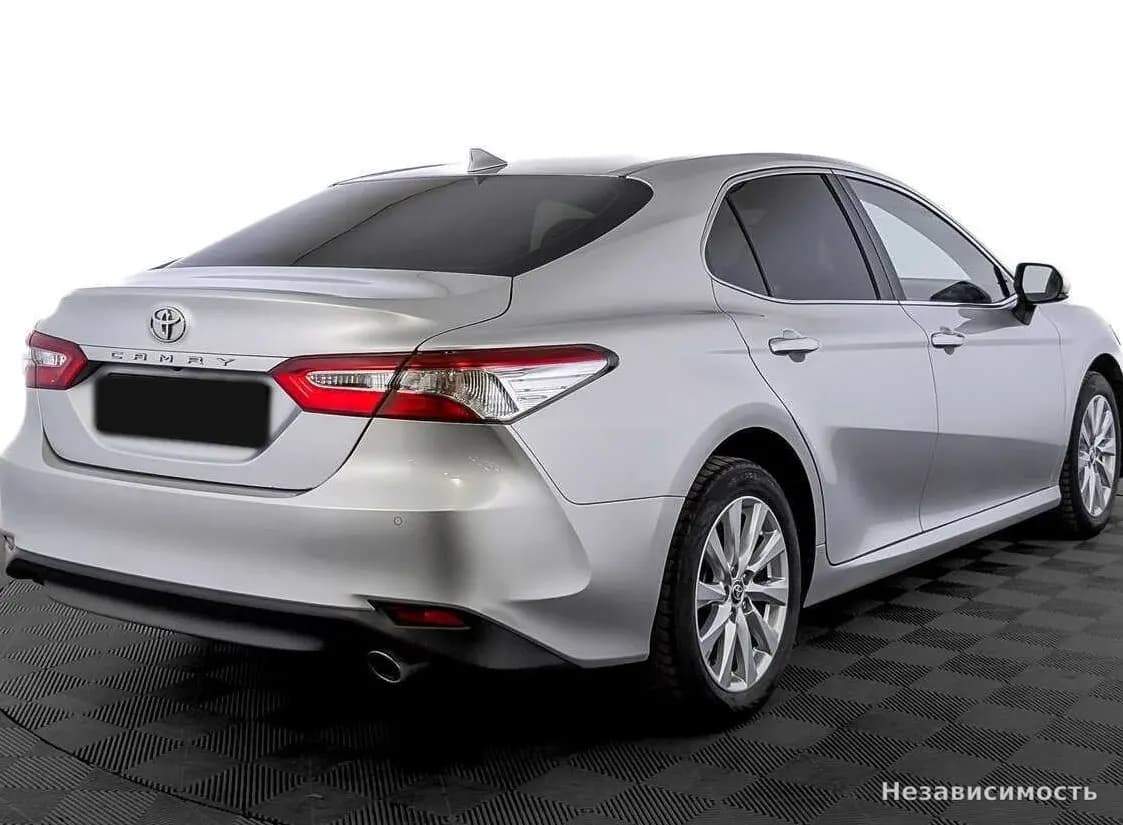Toyota Camry 2019 с пробегом — фото 5