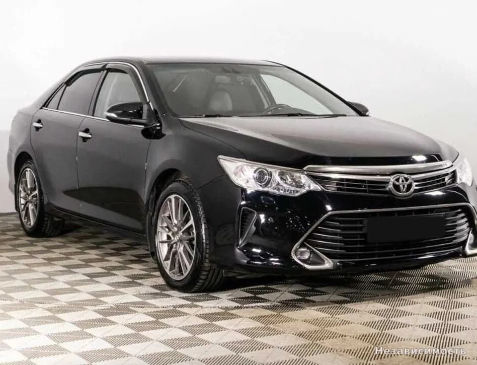 Toyota Camry 2016 с пробегом — фото 3