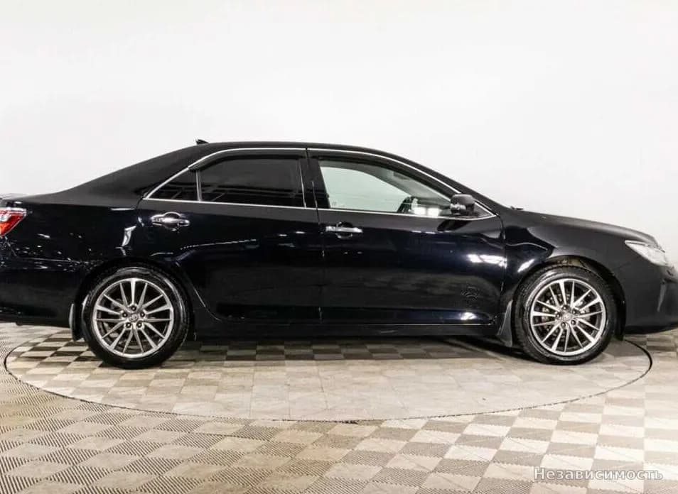 Toyota Camry 2016 с пробегом — фото 4