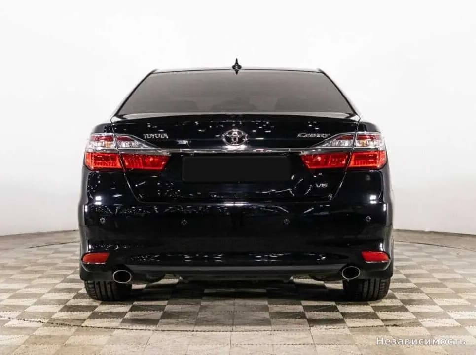 Toyota Camry 2016 с пробегом — фото 6