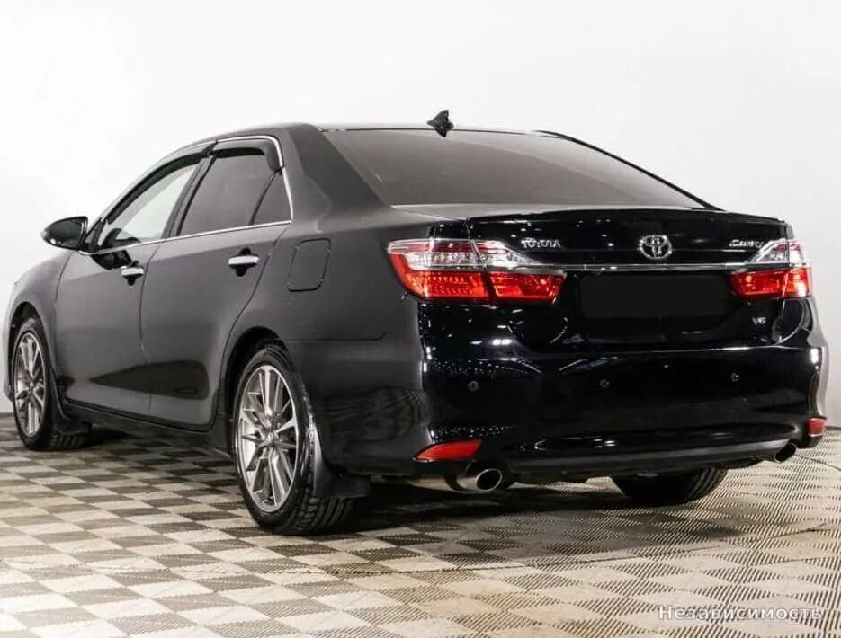 Toyota Camry 2016 с пробегом — фото 7