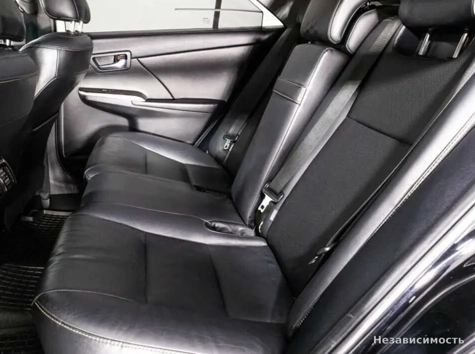 Toyota Camry 2016 с пробегом — фото 10