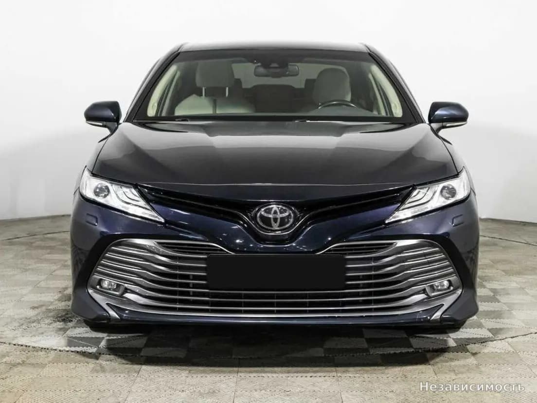 Toyota Camry 2018 с пробегом — фото 2