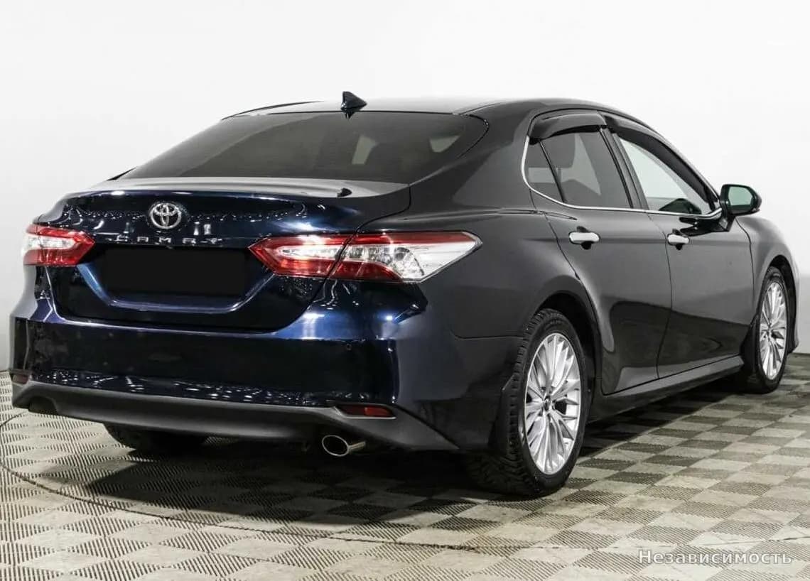 Toyota Camry 2018 с пробегом — фото 5