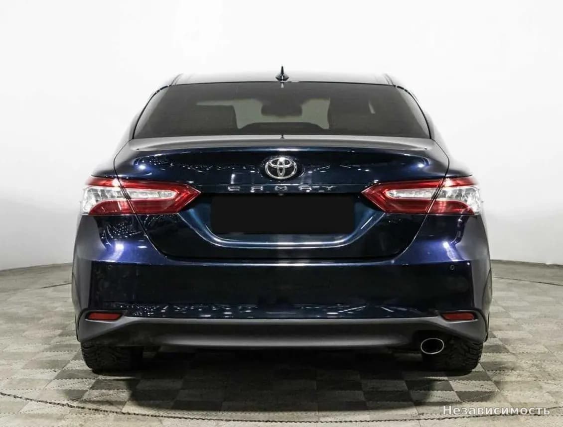 Toyota Camry 2018 с пробегом — фото 6
