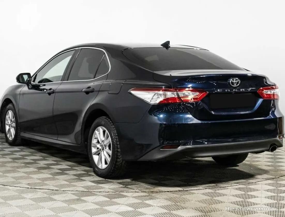 Toyota Camry 2020 с пробегом — фото 7