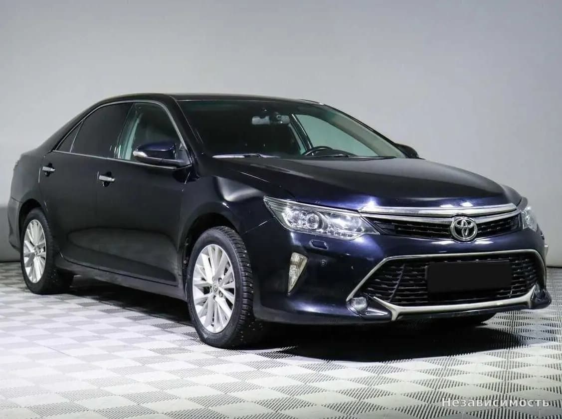 Toyota Camry 2015 с пробегом — фото 3