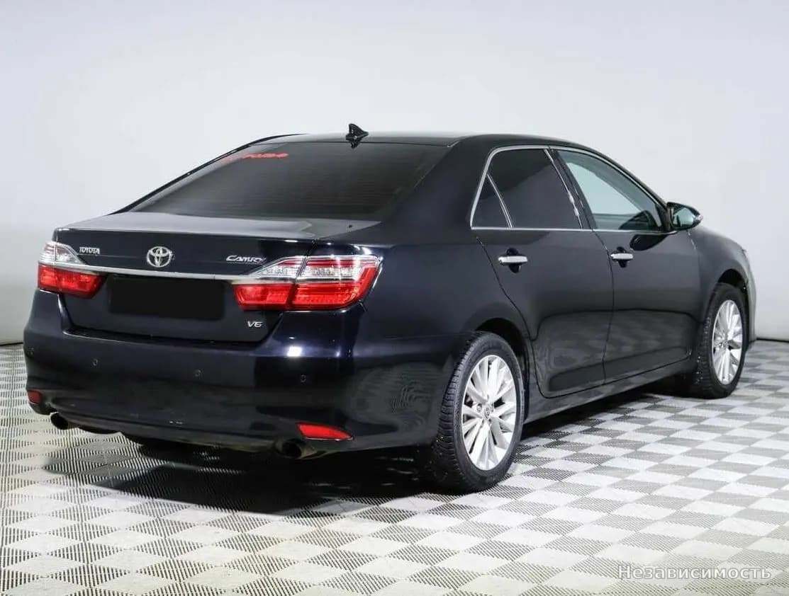 Toyota Camry 2015 с пробегом — фото 4