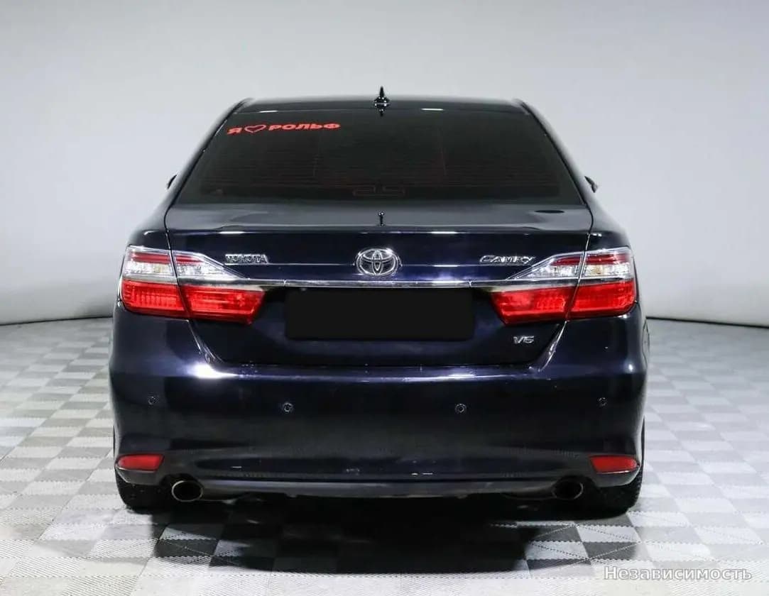 Toyota Camry 2015 с пробегом — фото 5