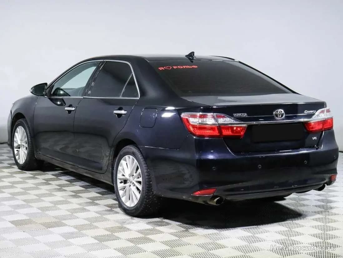 Toyota Camry 2015 с пробегом — фото 6