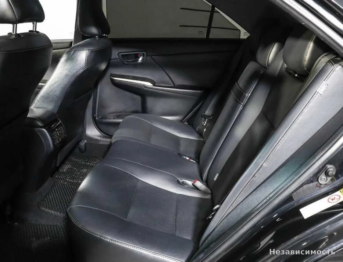 Toyota Camry 2015 с пробегом — фото 8