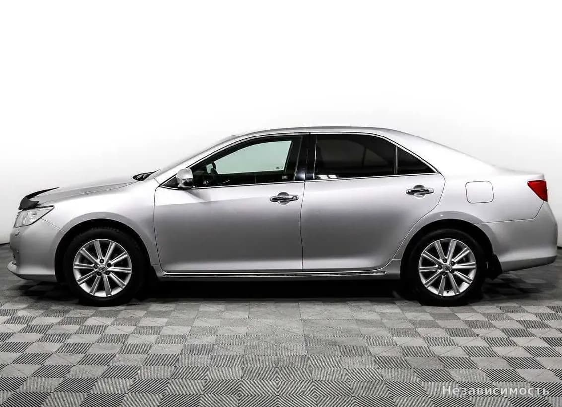 Toyota Camry 2014 с пробегом — фото 9