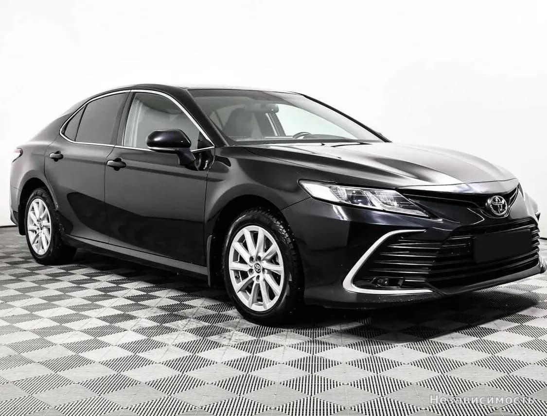 Toyota Camry 2022 с пробегом — фото 3