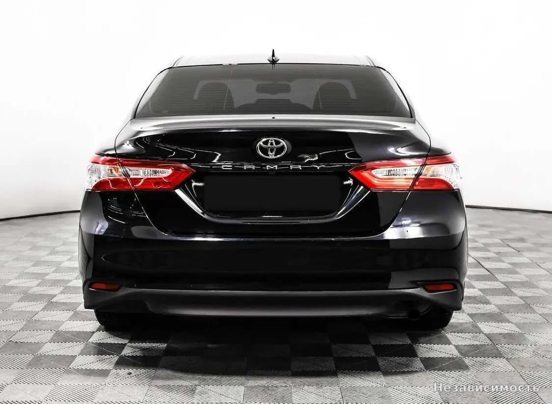 Toyota Camry 2022 с пробегом — фото 6