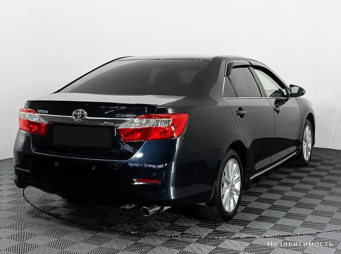 Toyota Camry 2014 с пробегом — фото 4