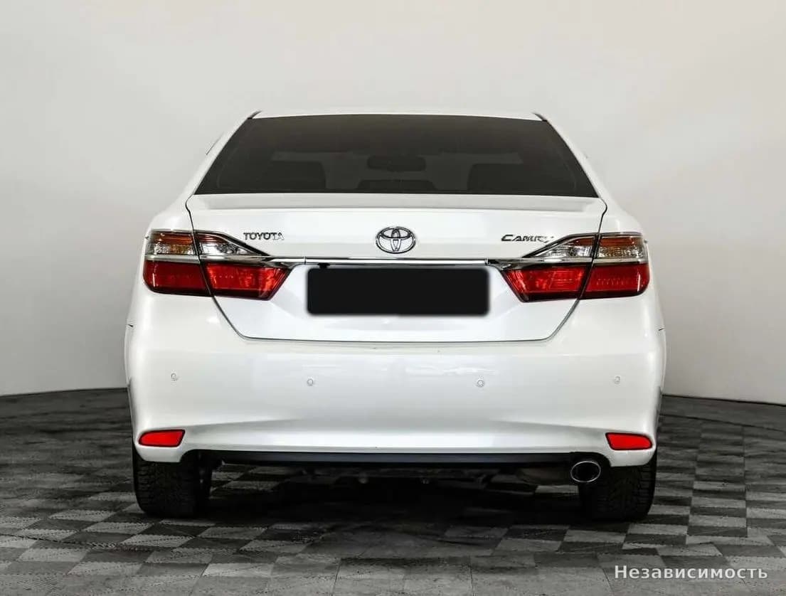 Toyota Camry 2015 с пробегом — фото 5
