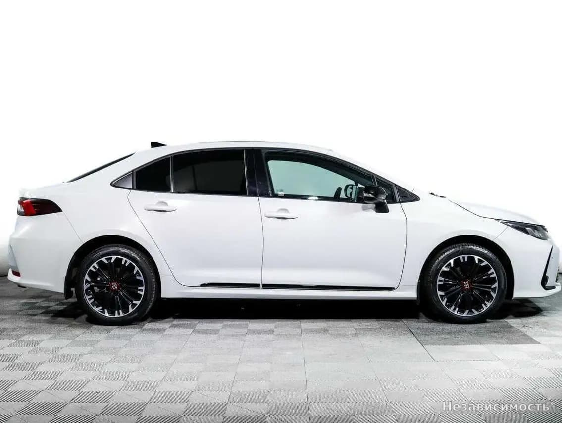 Toyota Corolla 2021 с пробегом — фото 4