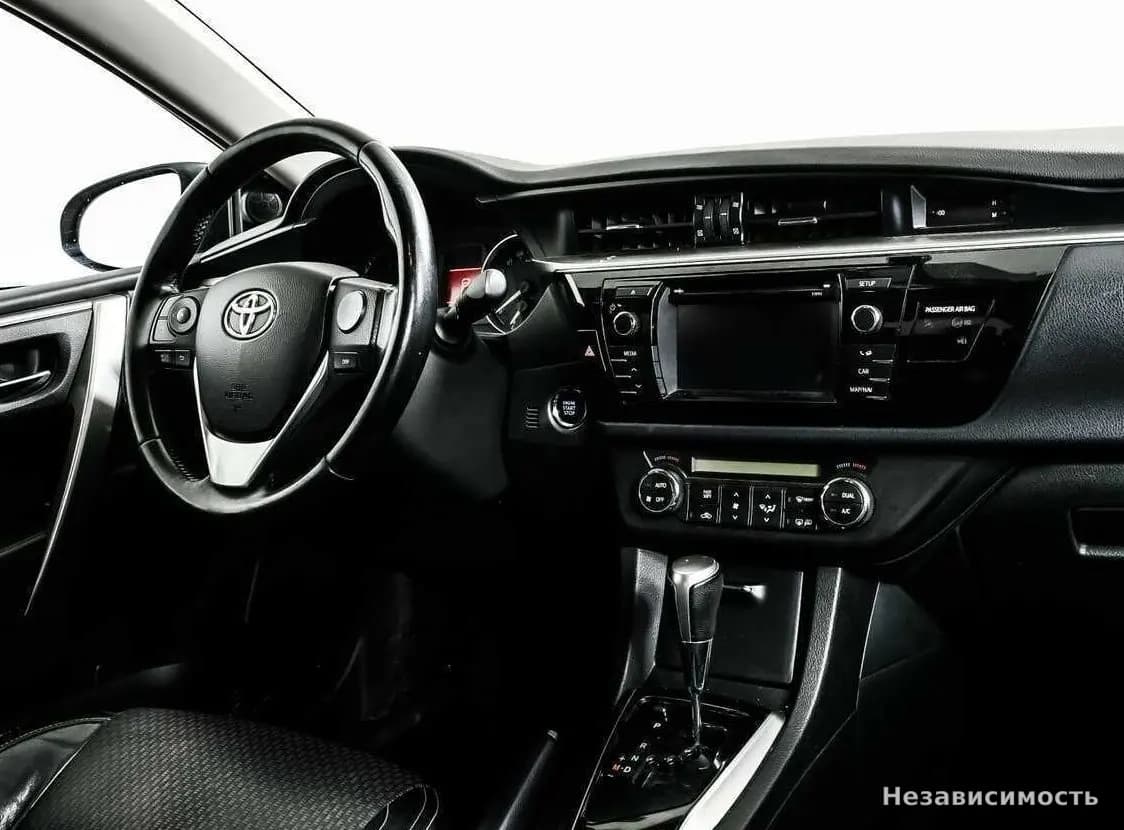 Toyota Corolla 2013 с пробегом — фото 9