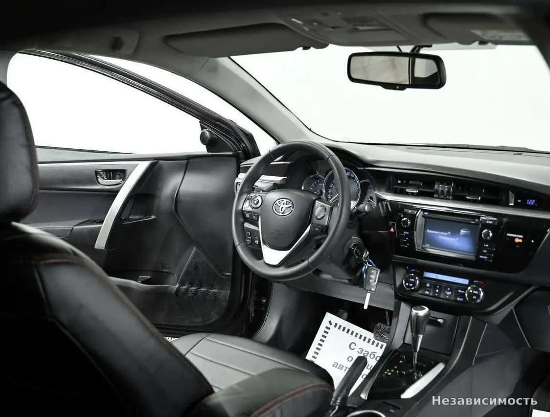 Toyota Corolla 2015 с пробегом — фото 5