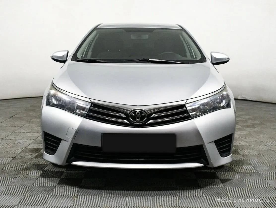 Toyota Corolla 2015 с пробегом — фото 2