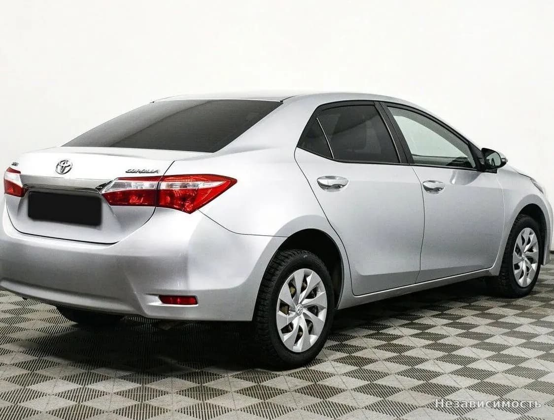 Toyota Corolla 2015 с пробегом — фото 5